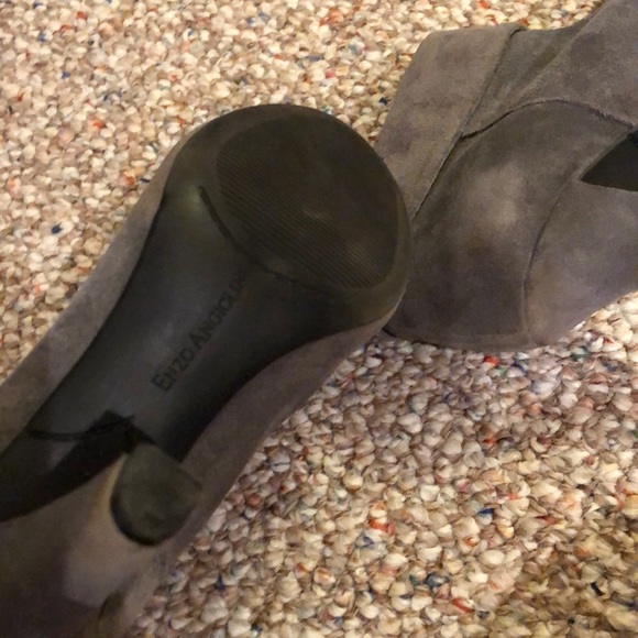 Beautiful grey suede booties - Picture 4 of 4